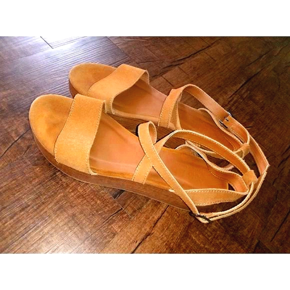 ABLE Local + Global Pamela Platform Sandal Women's 9.5 Cognac Suede Leather